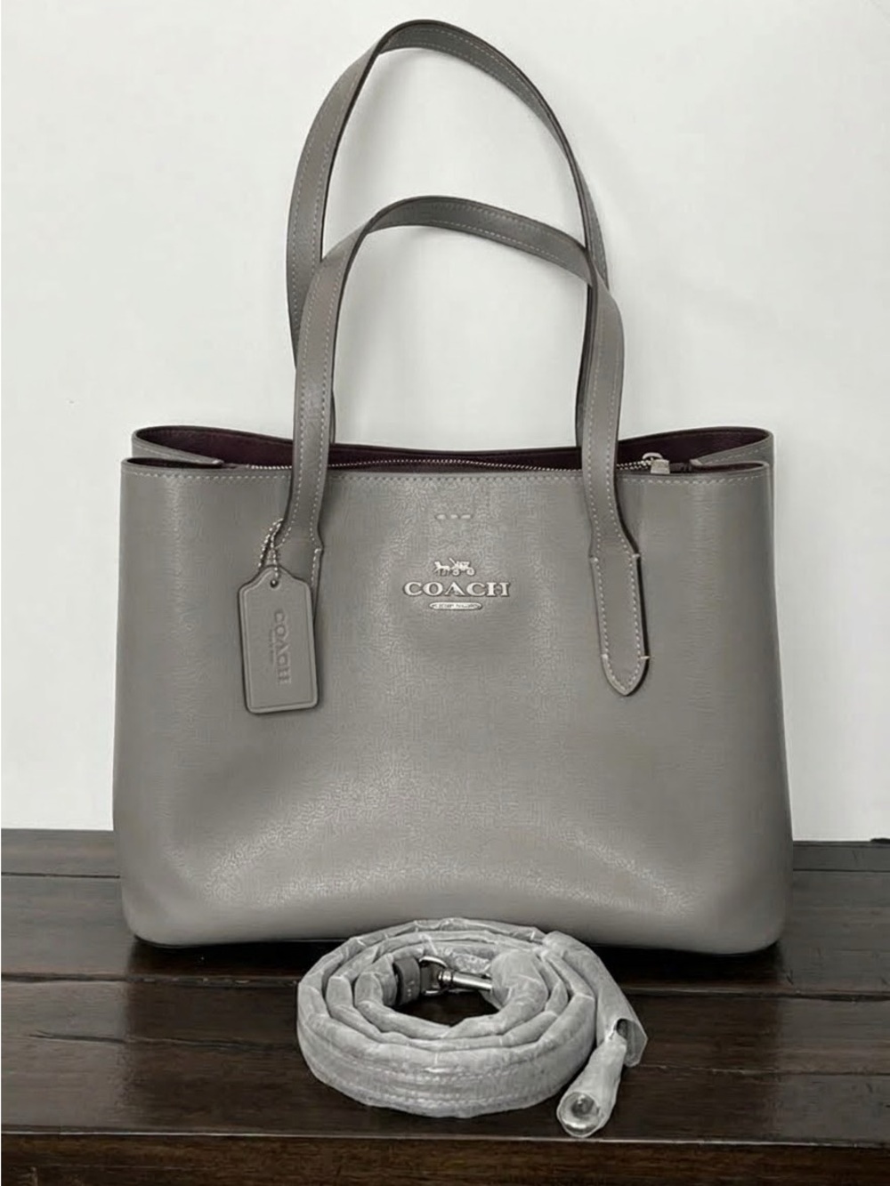 Coach 2019 NWOT Avenue Carryall Tote Bag (F48733) Grey with crossbody strap